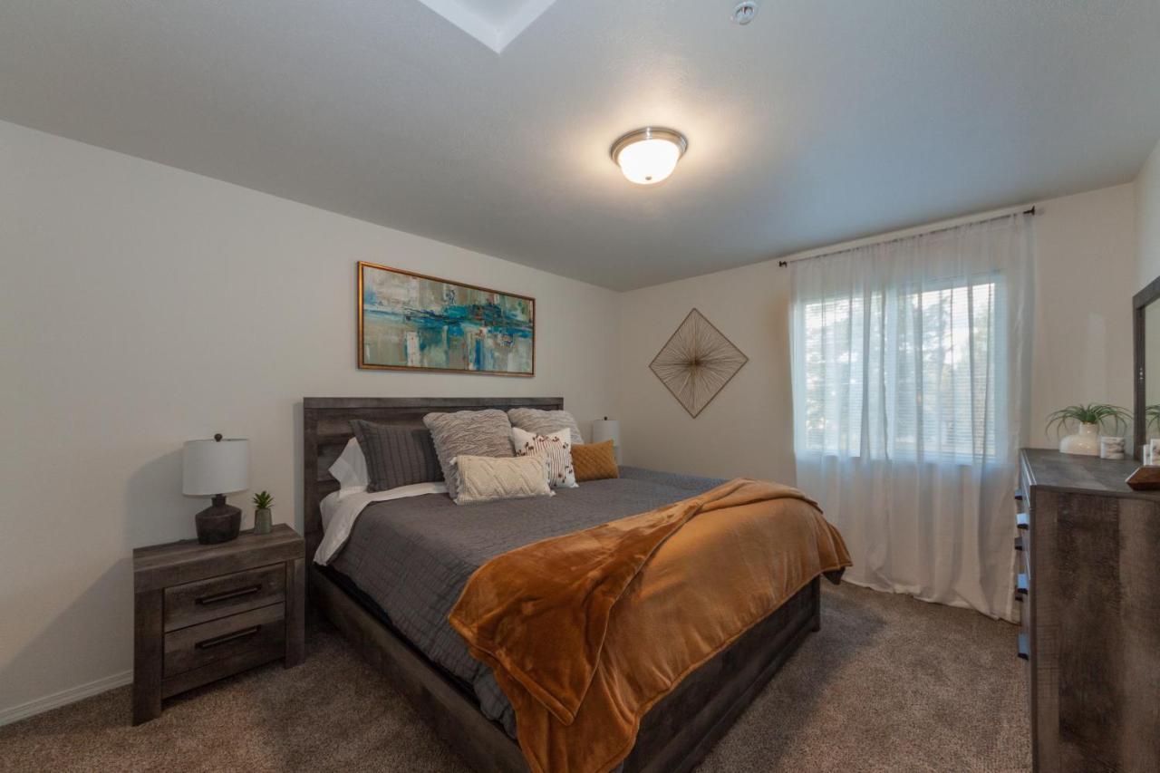 Modern And Stylish King Bed Wifi Free Parking Apartment Spokane Valley Ngoại thất bức ảnh