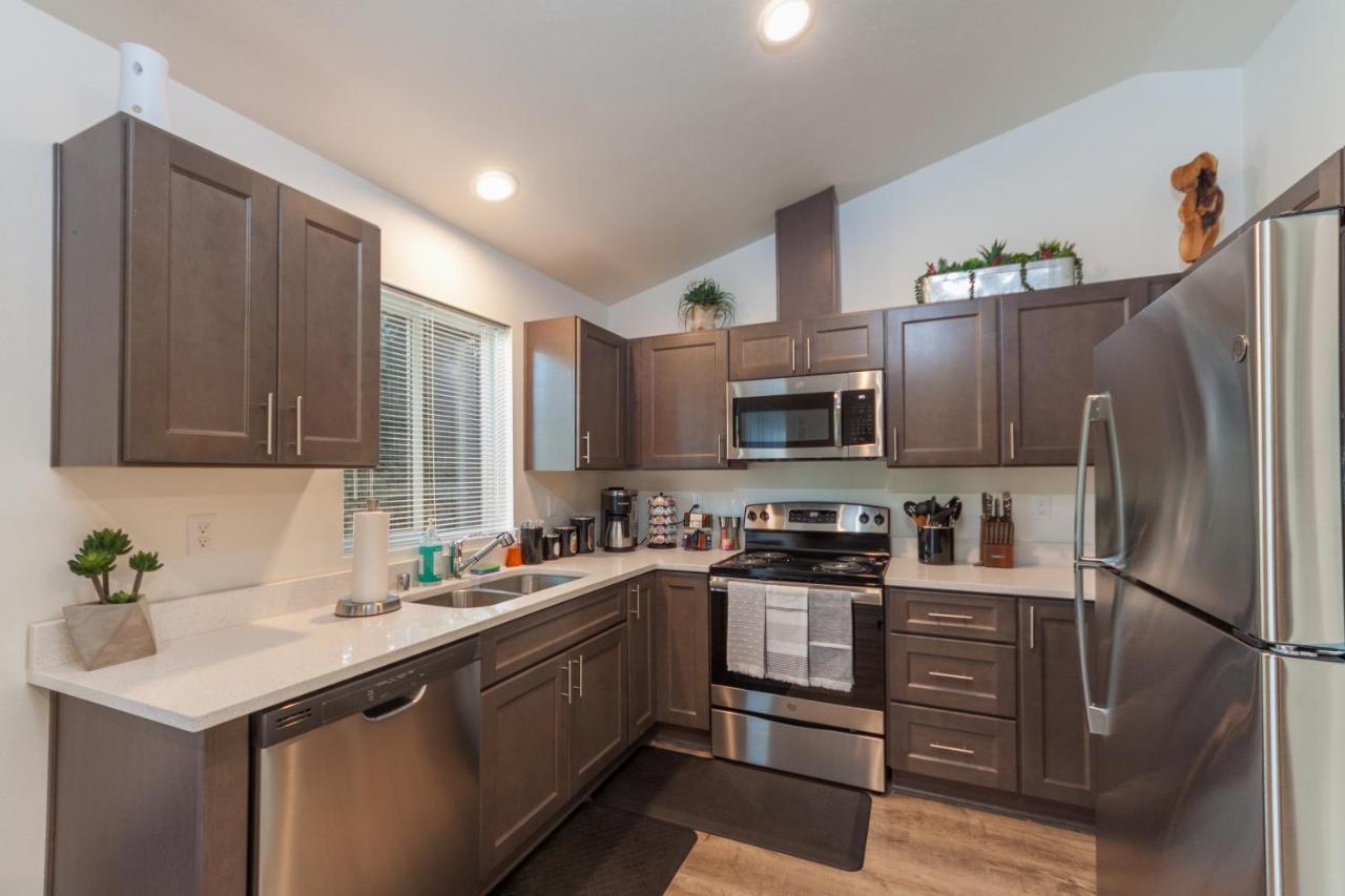 Modern And Stylish King Bed Wifi Free Parking Apartment Spokane Valley Ngoại thất bức ảnh